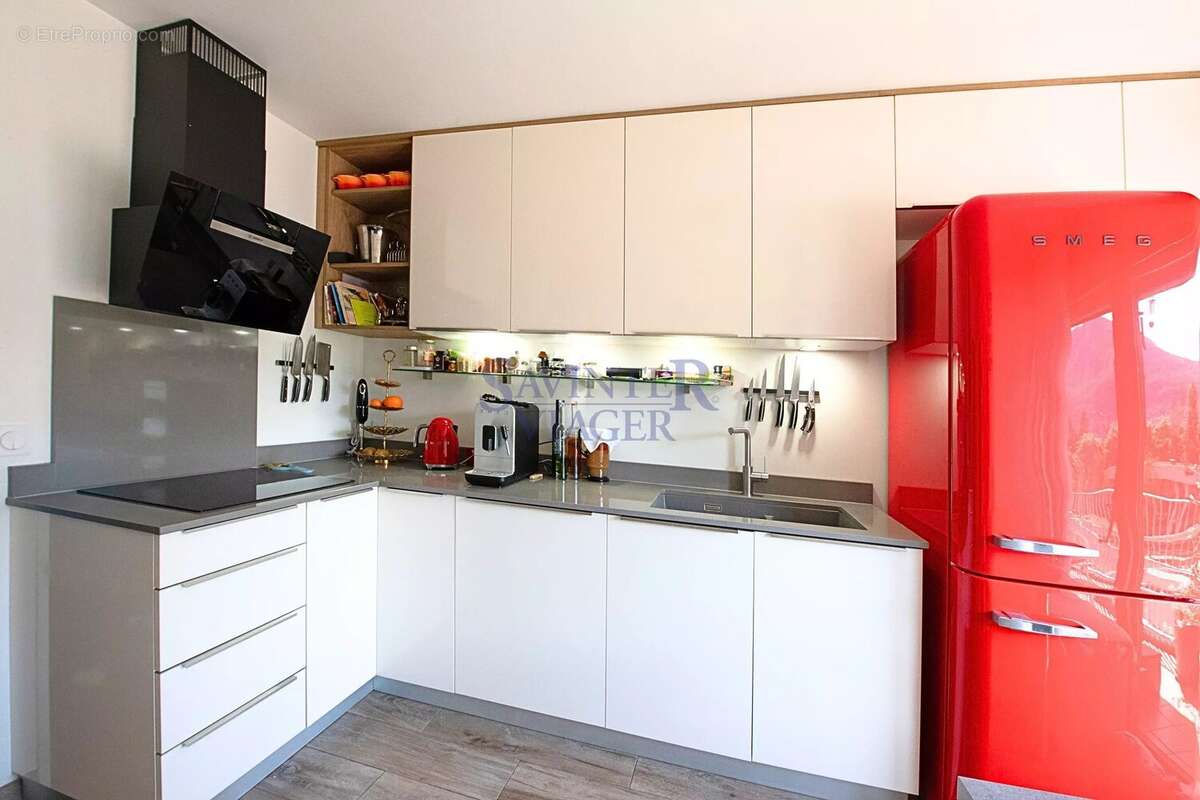 Lumineux appartement T4, rénové, grands balcons, vue montagne. Libre de suite. - photo 6
