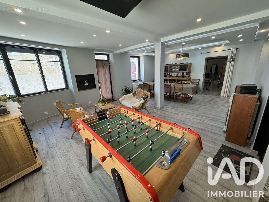 Appartement 248 m² à Cerans-Foulletourte  - photo 9