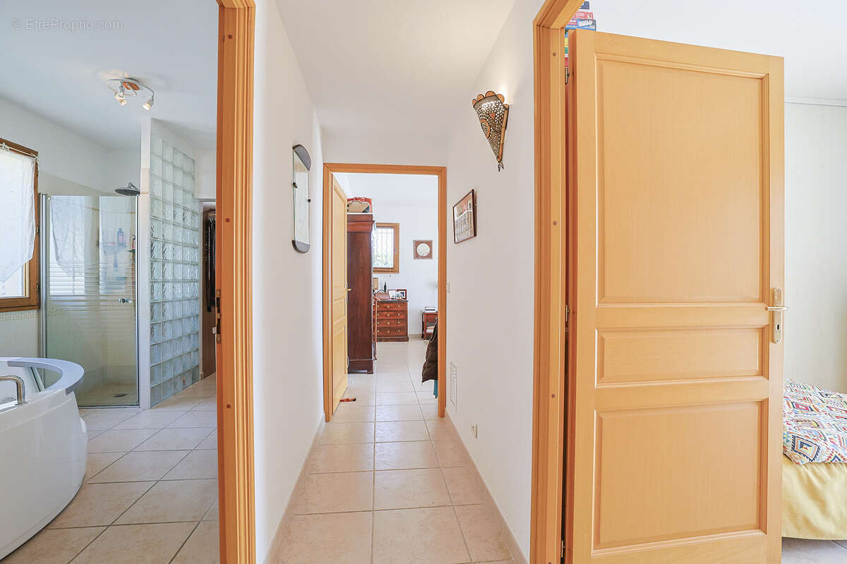 Maison à CARQUEIRANNE