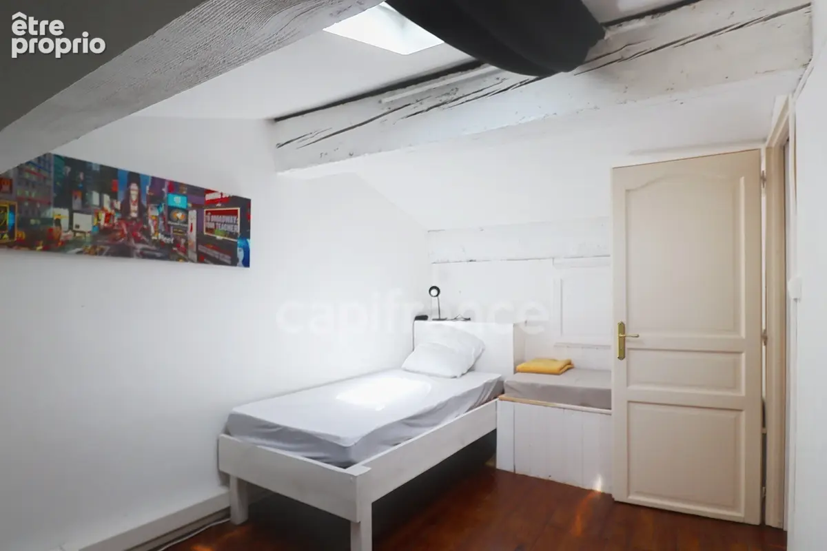 GARD (30) AIGUES−MORTES (30220) intra-muros A vendre appartement T4 ~97 m2, 4 chambres et terrasse de 8.5 m2 - photo 19