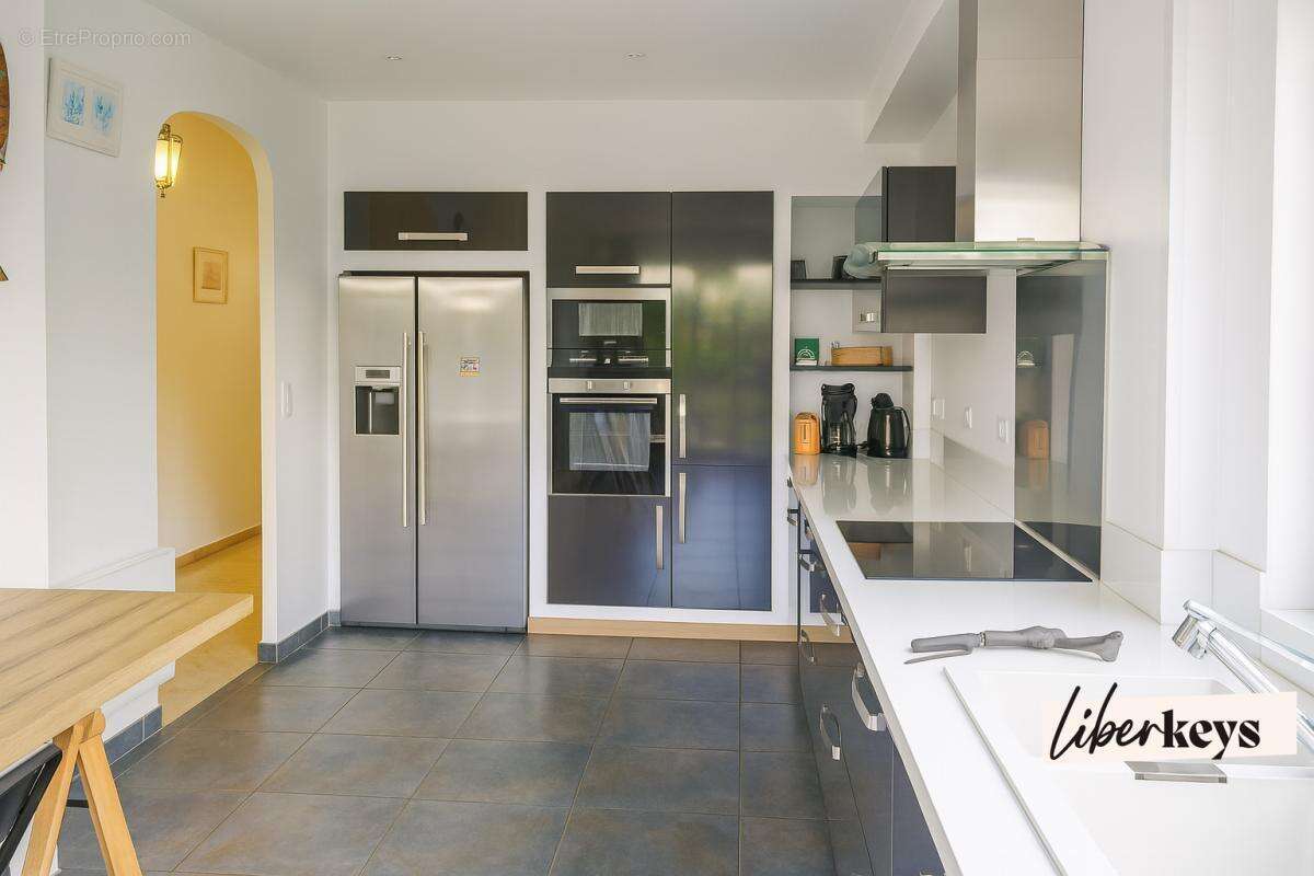 Maison à GREOUX-LES-BAINS