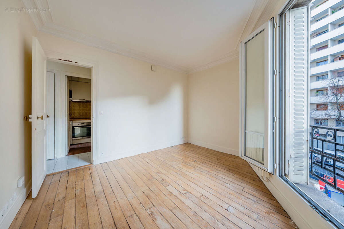 Appartement à PARIS-15E