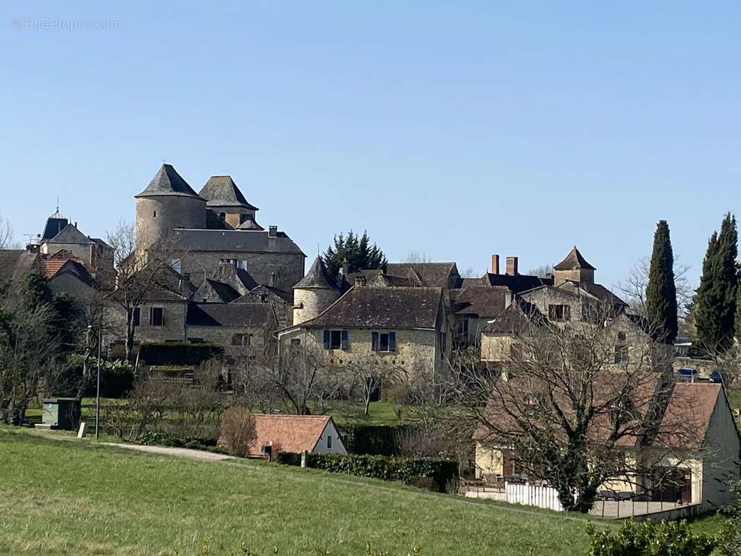 Maison à THEDIRAC