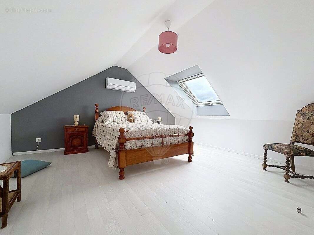 Maison à VILLETHIERRY