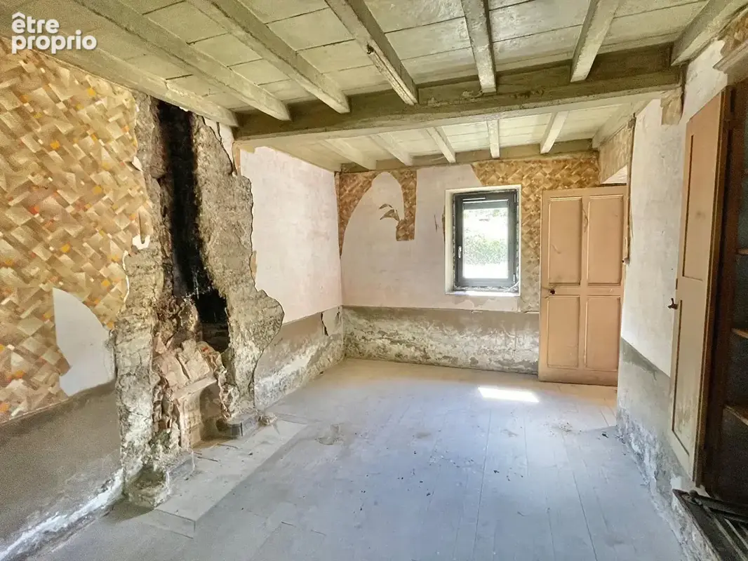 Maison de 90 m² à SAINT-CHEF (intérieur à rénover) - photo 6