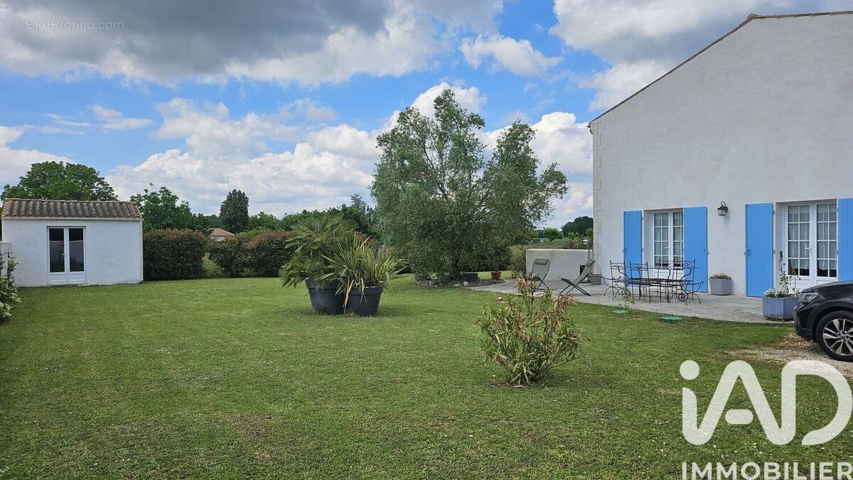 Photo 1 - Maison à CORME-ECLUSE