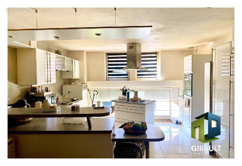 Appartement à BOUROGNE