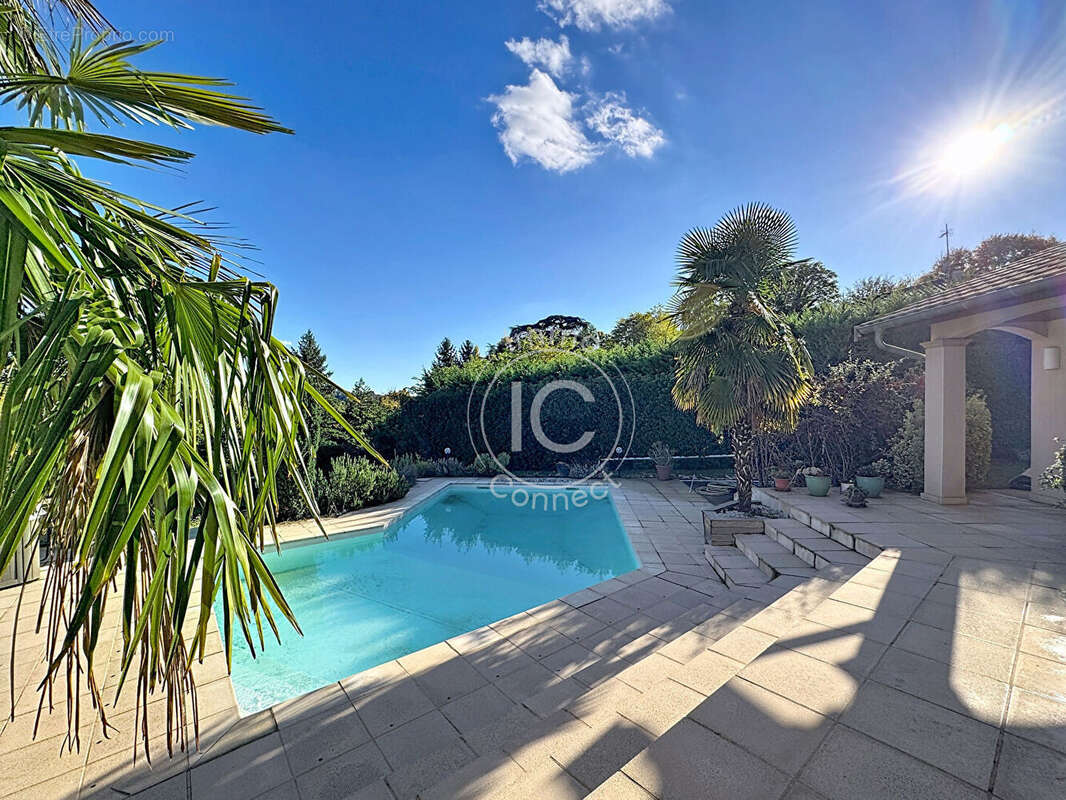 Maison à COLLONGES-AU-MONT-D&#039;OR