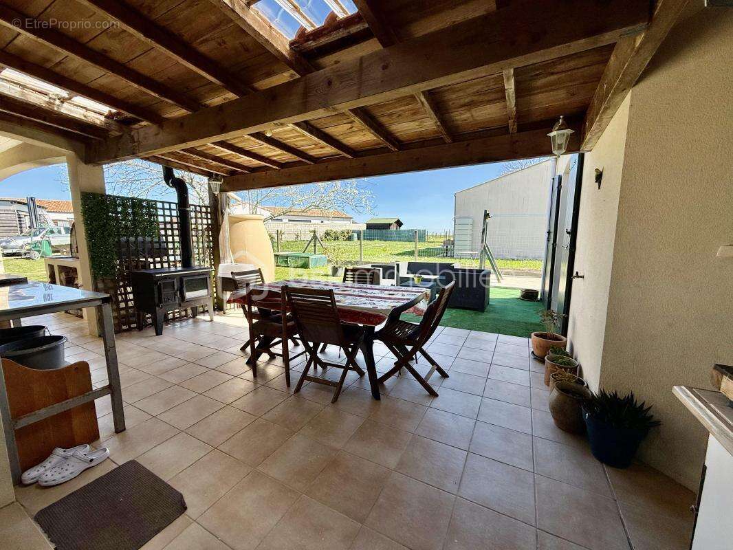 Maison à GREZAC