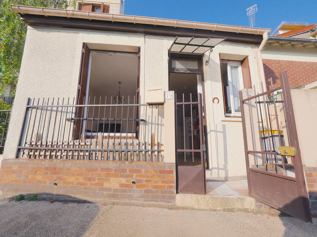 Maison à ROMAINVILLE