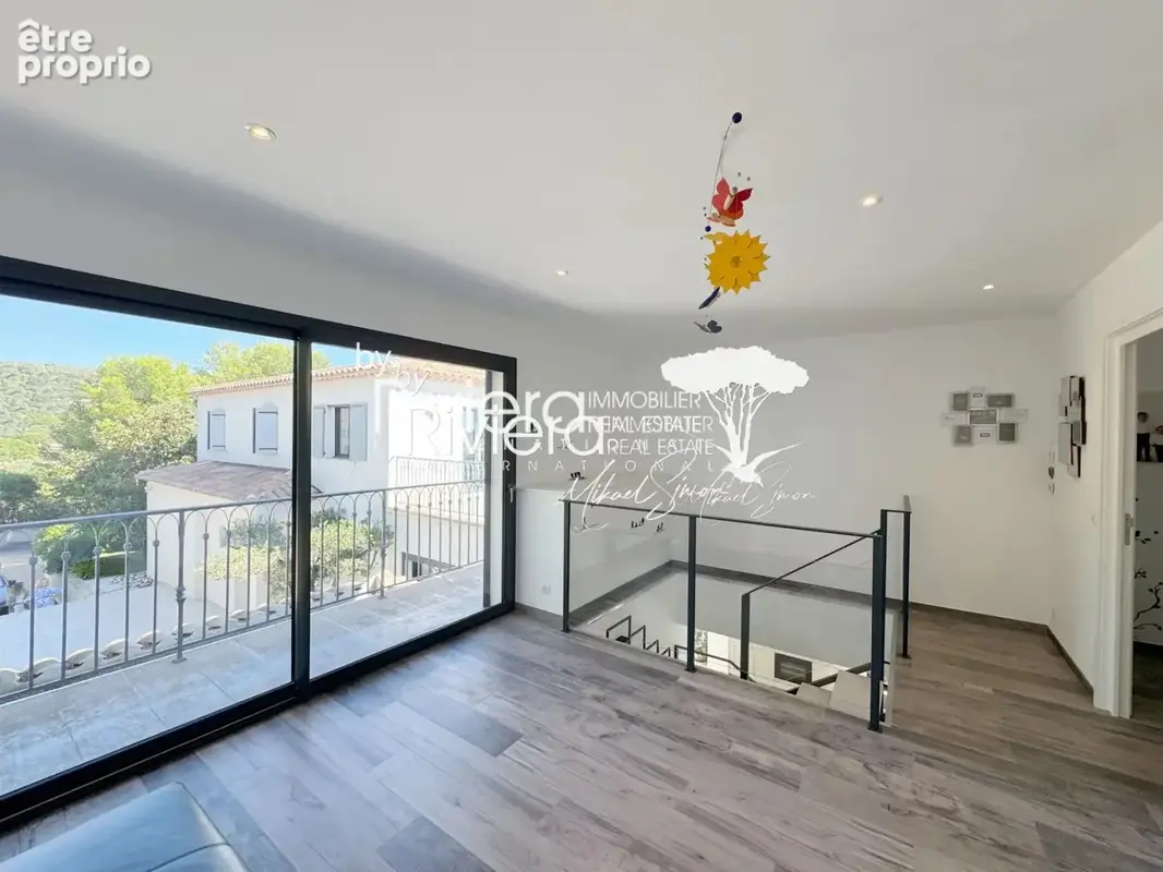 Superbe propriété à LA CROIX-VALMER - Vue mer, piscine à déb - photo 28
