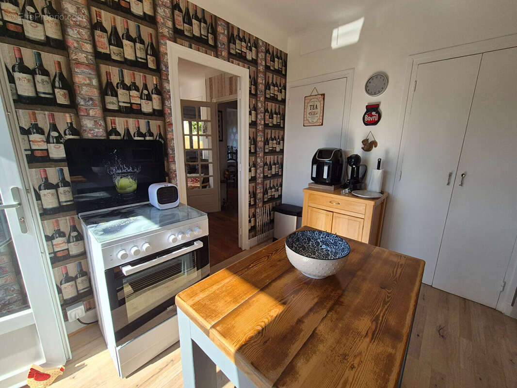 CORRÈZE. TREIGNAC. Belle maison de 3 chambres avec garage et jardins de 1 079 m² - photo 11