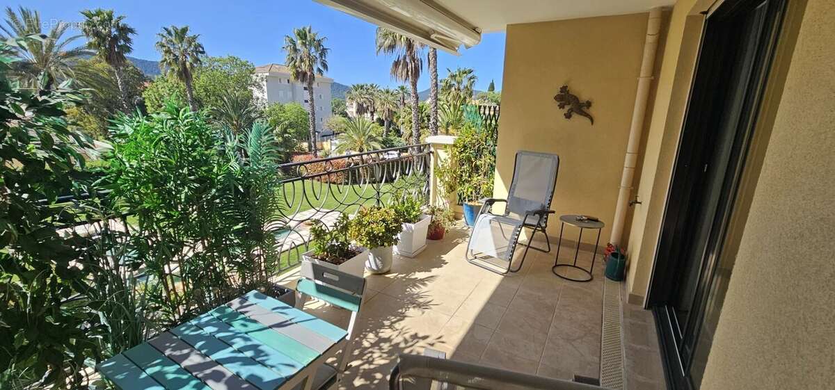 Appartement à HYERES