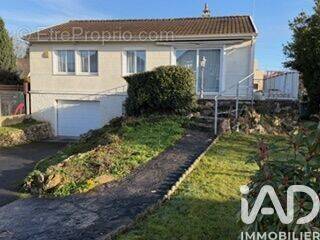 Photo 1 - Maison à SAINT-FARGEAU-PONTHIERRY