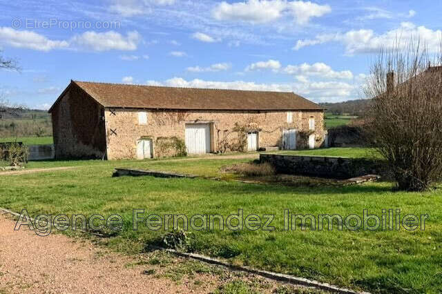 Maison 432 m² à Saint-Maurice-Les-Chateauneuf  - photo 5