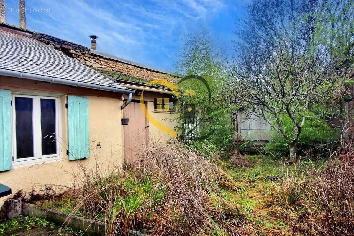 Maison à MEHUN-SUR-YEVRE