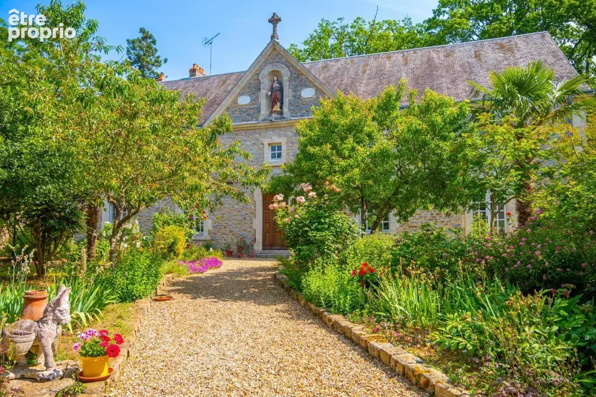 Propriété historique au coeur de Fresnay-sur-Sarthe - photo 2