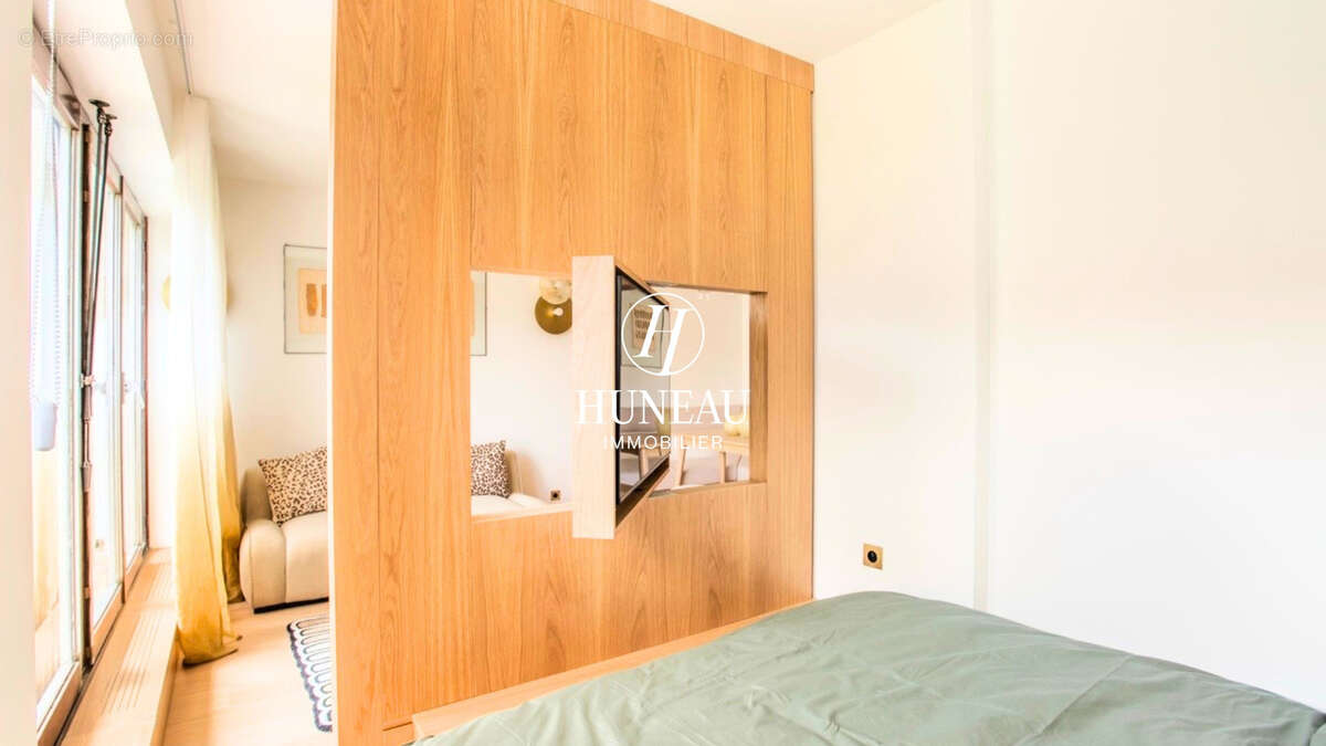 Appartement à PARIS-16E