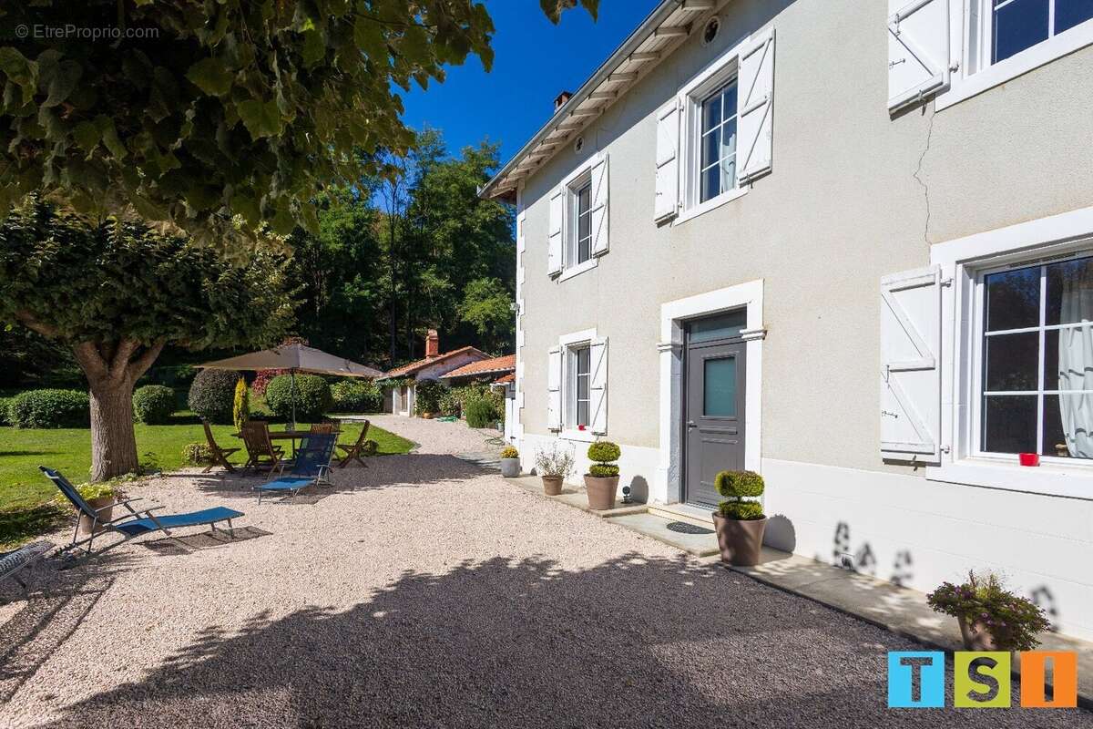 Maison à MAZERES-SUR-SALAT