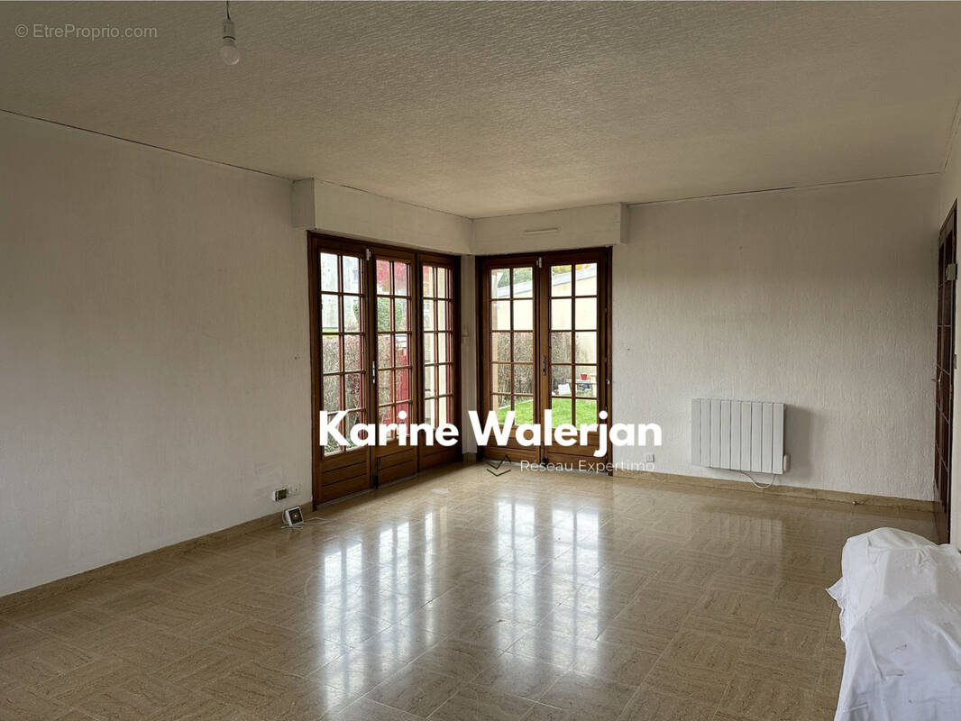 Maison à COURRIERES