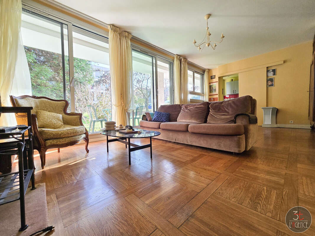 Appartement à FONTENAY-SOUS-BOIS