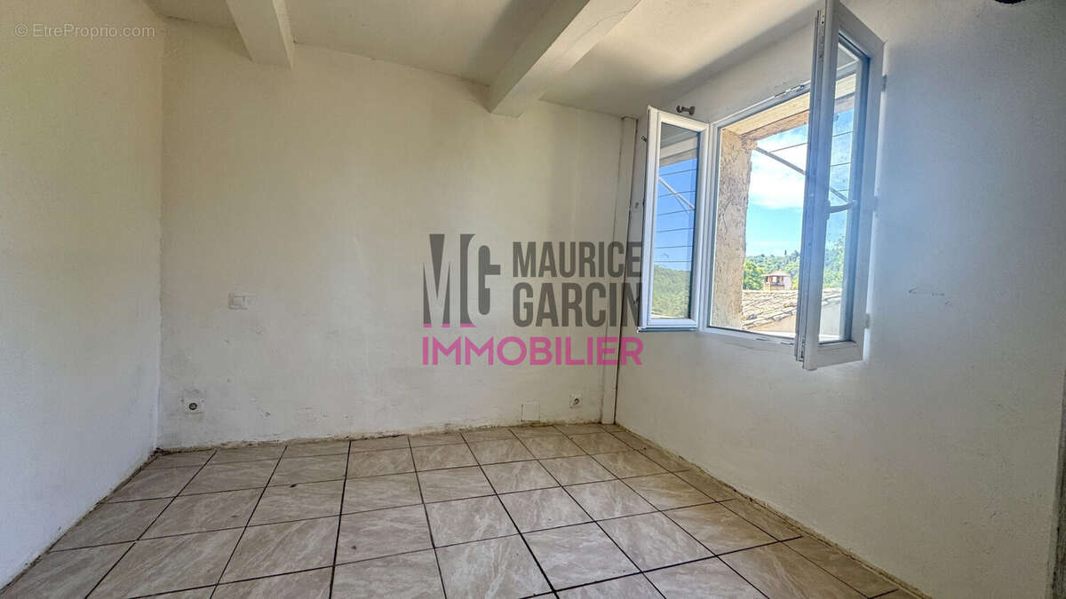 Maison 142 m² à La Roque-Sur-Pernes  - photo 6