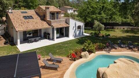Maison 210 m² à Roquefort-Les-Pins  - photo 3