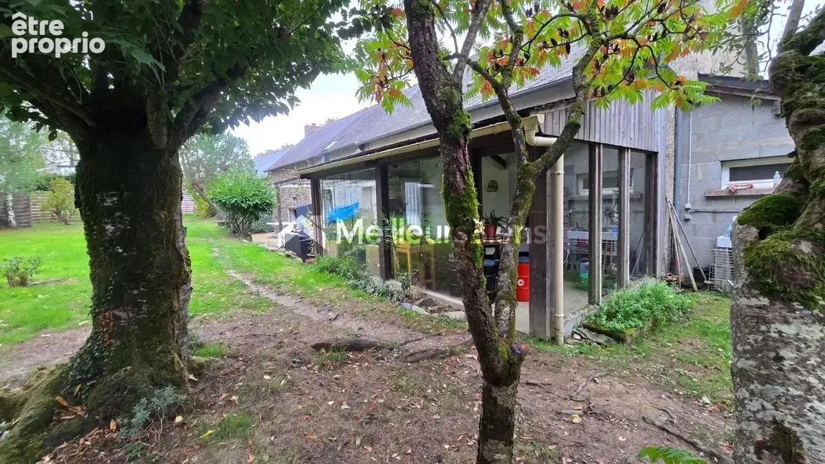 Longère sur plus de 160m², avec dépendances - photo 13