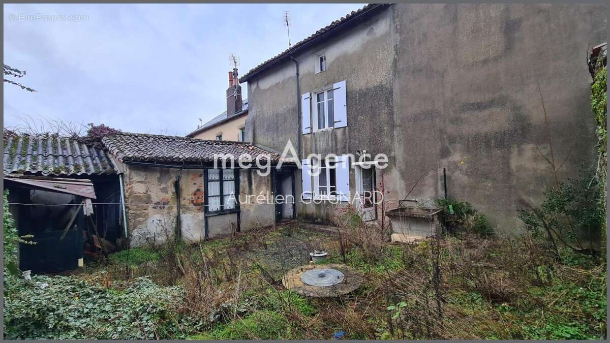 Maison à BRESSUIRE