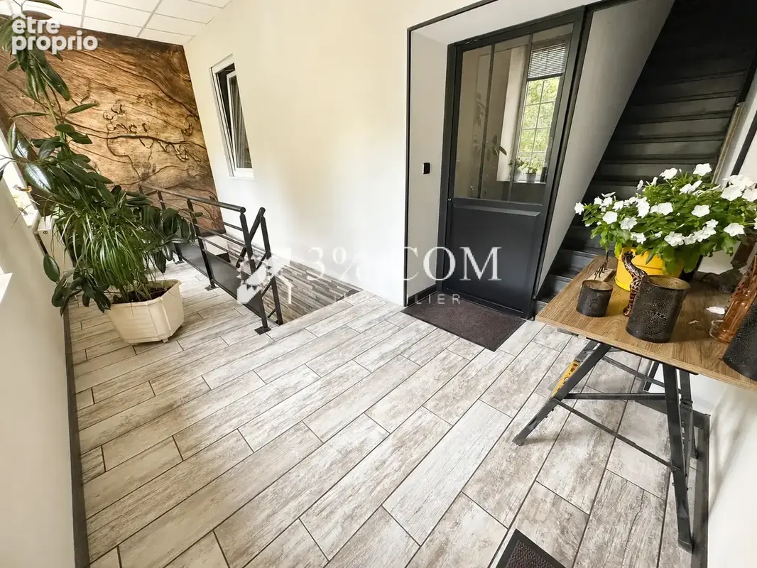 Maison - 4 chambres - garages - dependances - atelier - terrain 1400 m2 - photo 3
