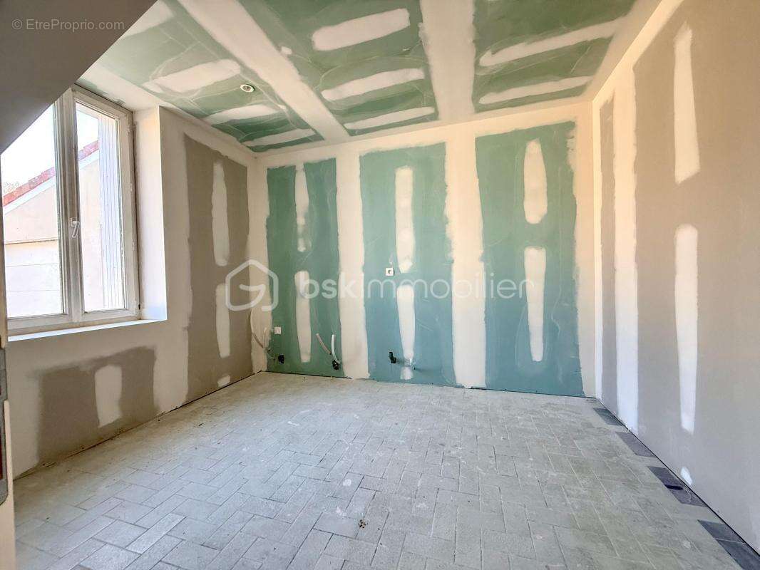 RARE – Propriété 363 m² – 10 chambres – Piscine intérieure – Idéal gîte - photo 7