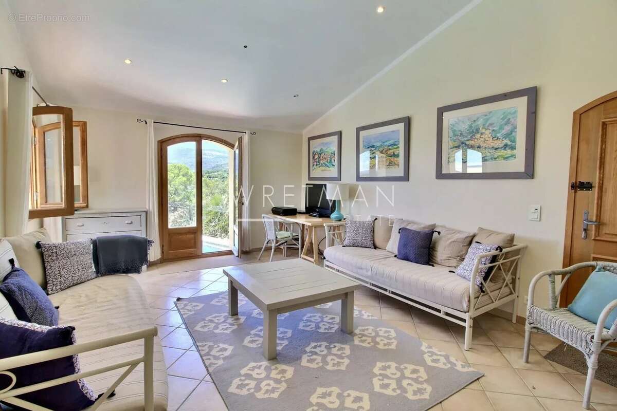 Villa de qualité avec vue panoramique et piscine - tourrettes - photo 15