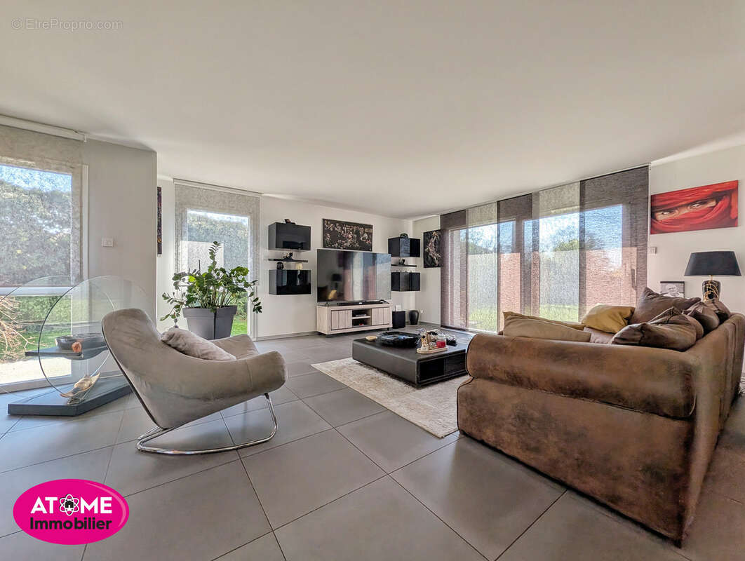 Maison à SAINTE-MARIE-AUX-CHENES