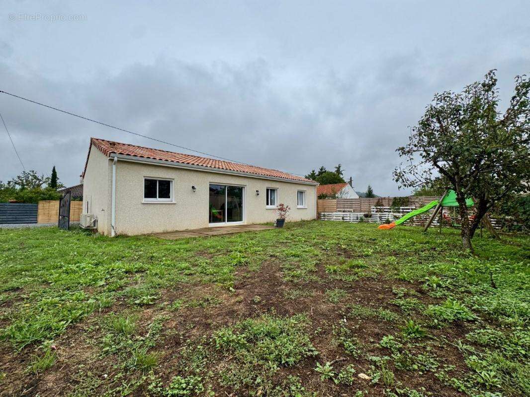 Maison à ROQUECOURBE