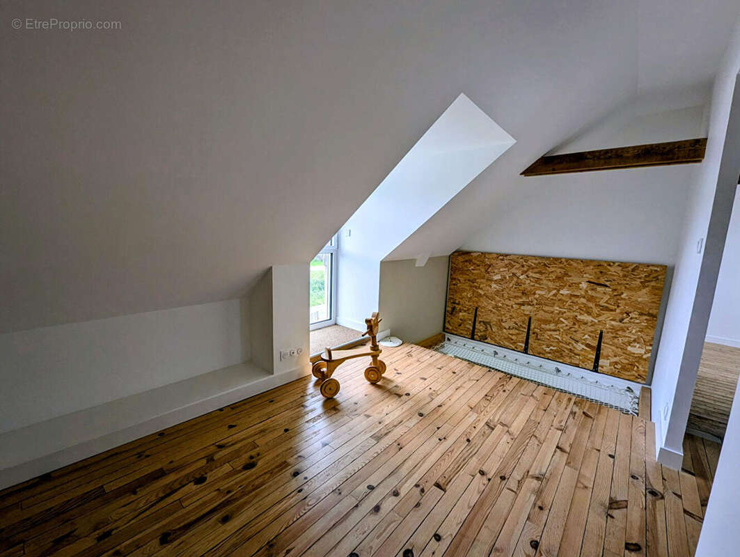 A VENDRE Maison rénovée 6 pièces de 106 m²  - CHERRUEIX (35120) - photo 11