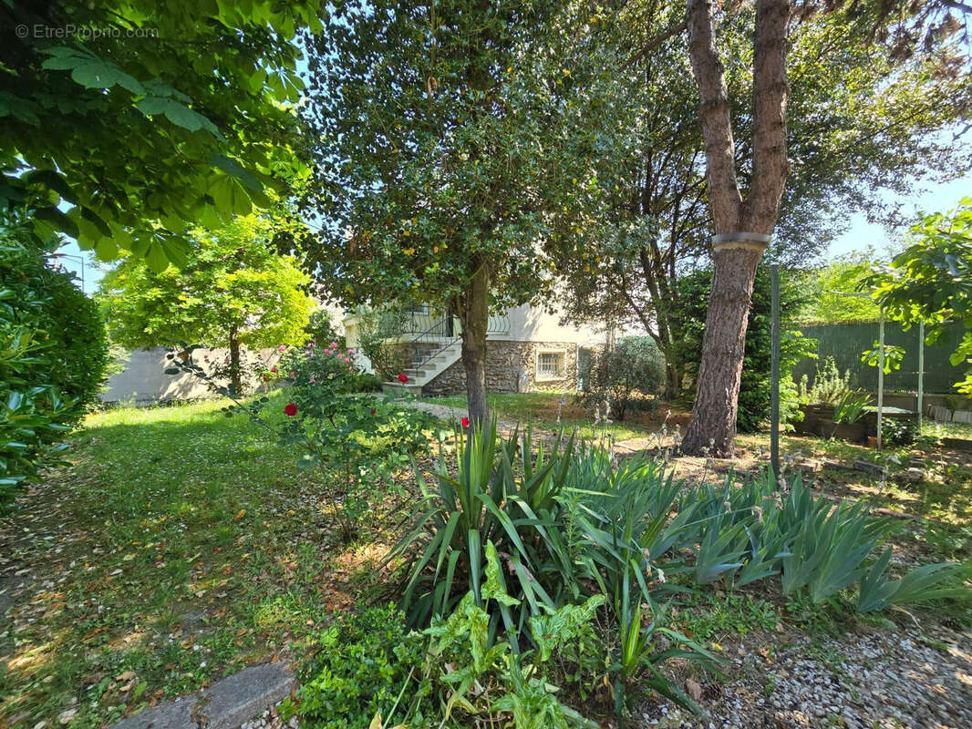 Maison à LES PAVILLONS-SOUS-BOIS