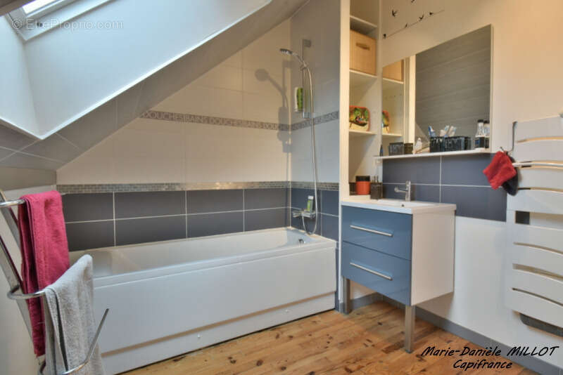 Maison à BONCHAMP-LES-LAVAL