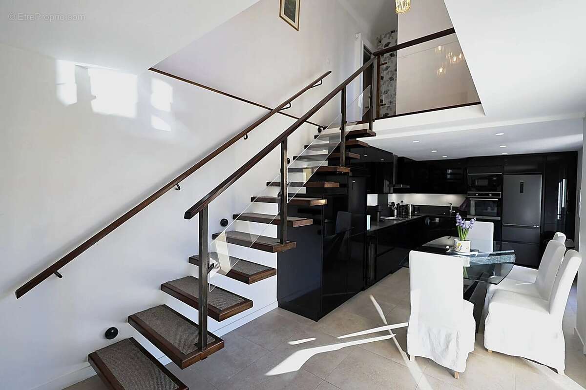 Maison à MOUANS-SARTOUX