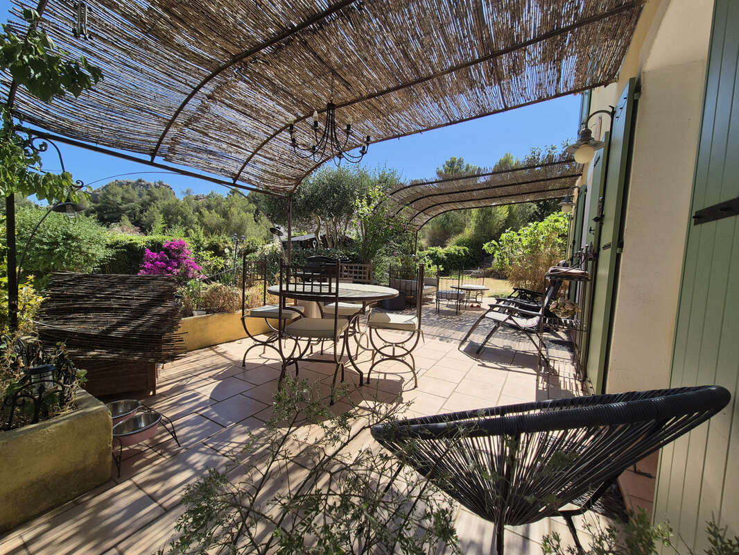 Maison à LE REVEST-LES-EAUX