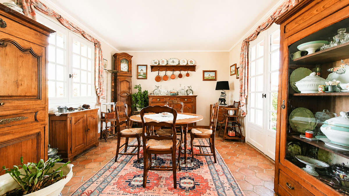 Maison à SAINTE-GENEVIEVE