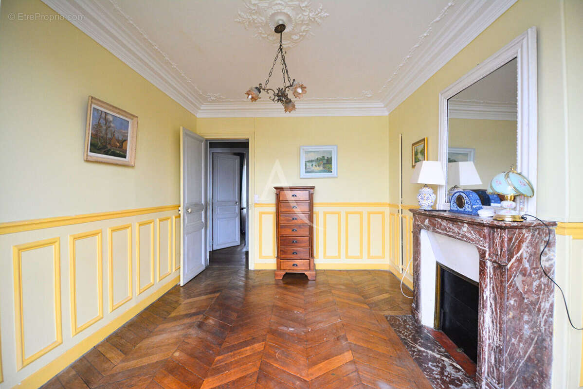 Appartement à LE KREMLIN-BICETRE