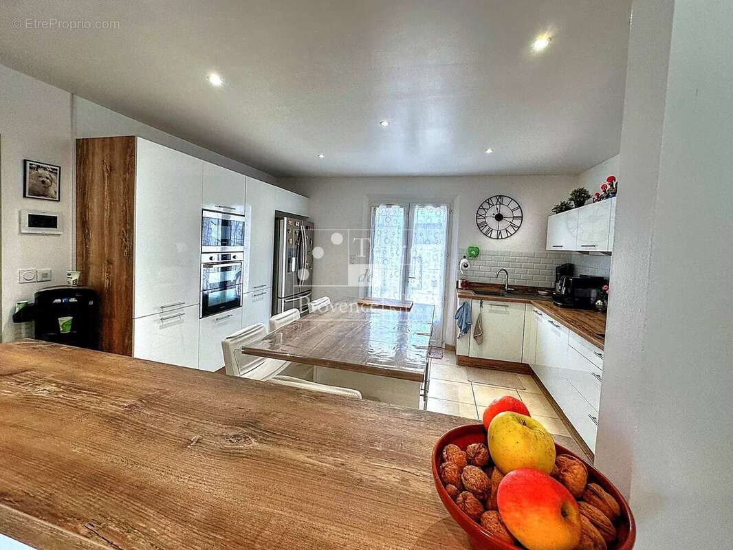 Maison à VILLECROZE