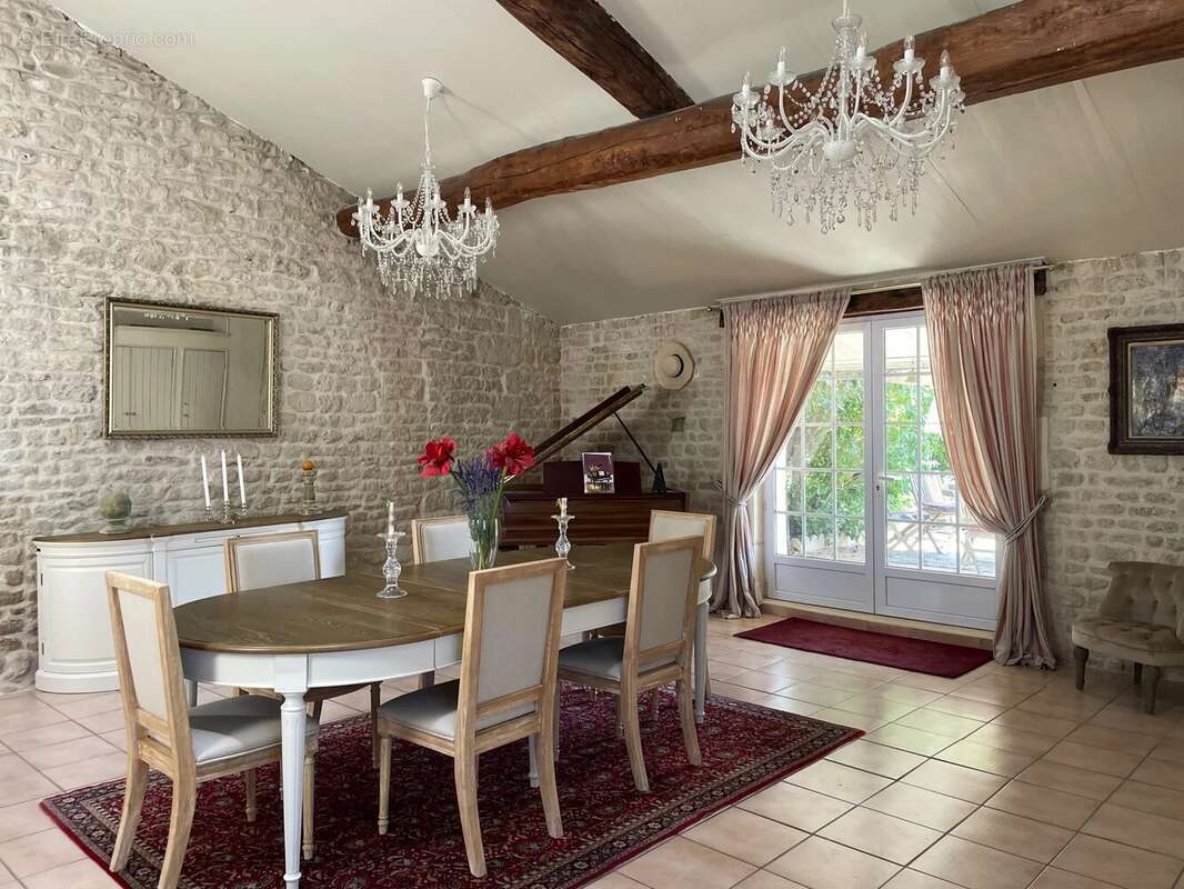 Maison à LA CROIX-COMTESSE