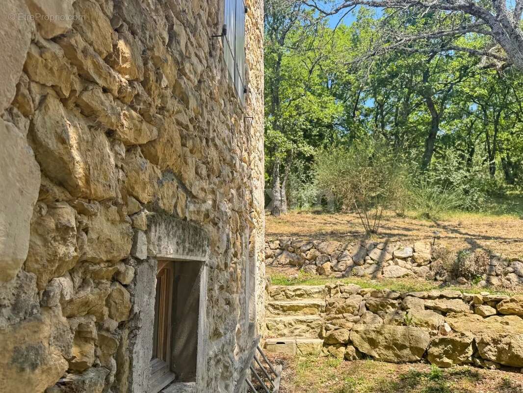 Maison à LE POET-LAVAL