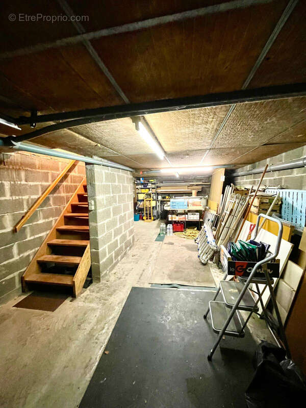 Maison à COMMELLE-VERNAY