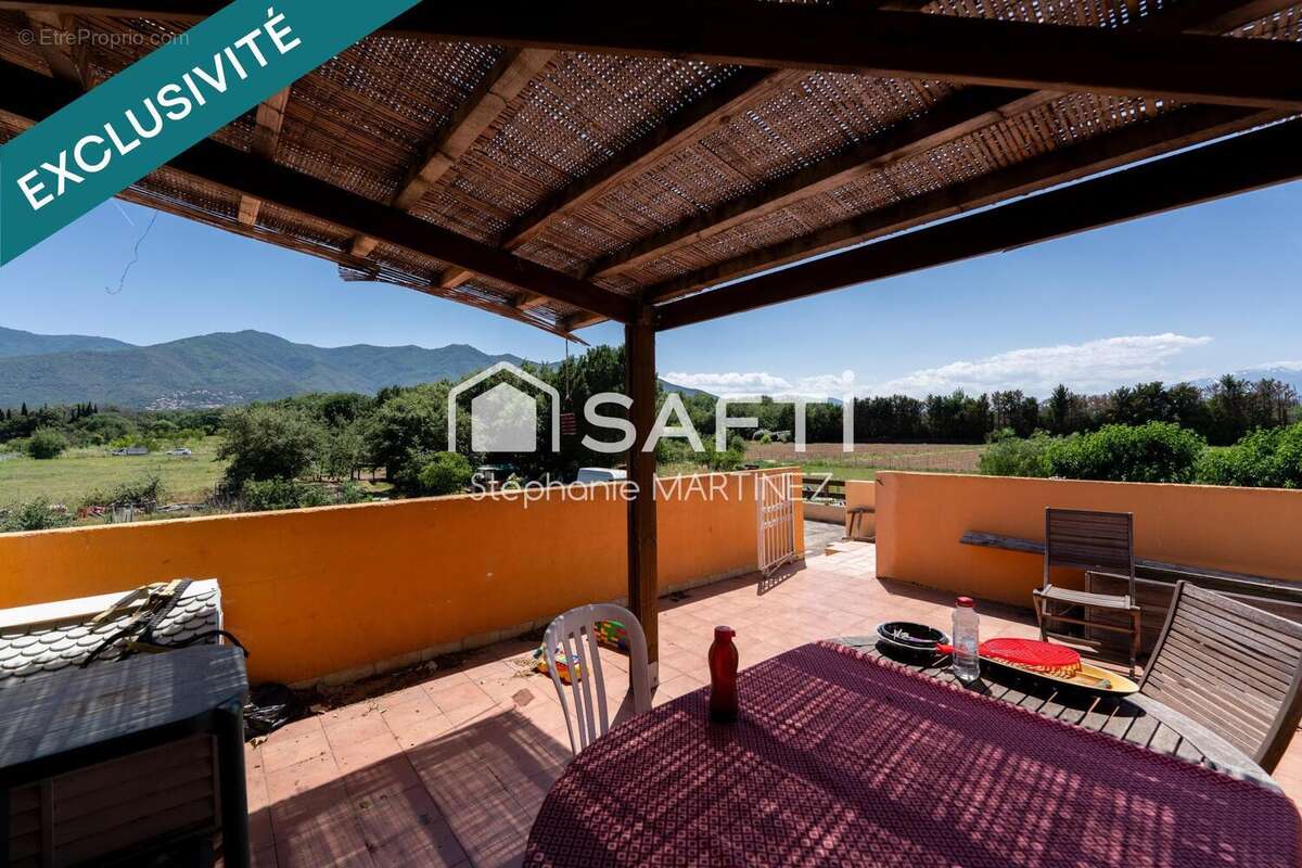 Maison 271 m² à Saint-Genis-Des-Fontaines  - photo 8