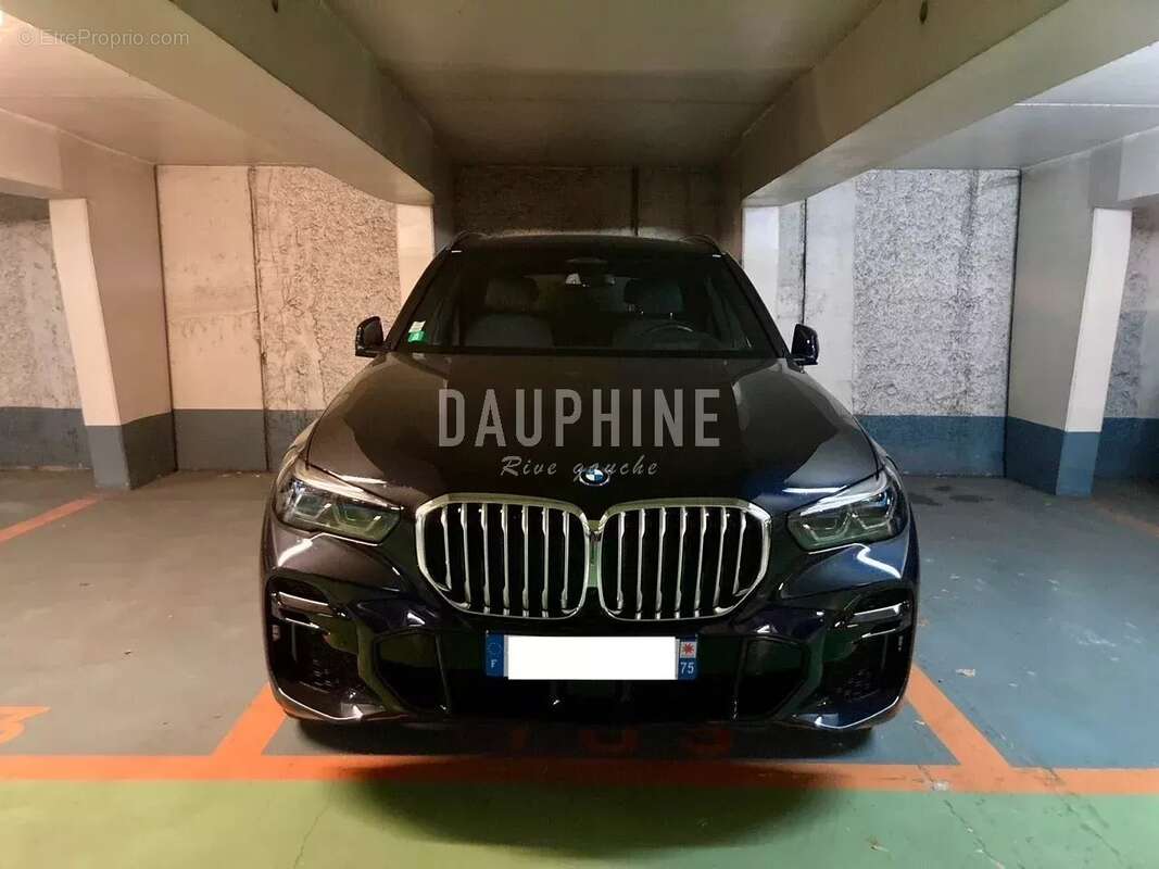 Parking à PARIS-6E