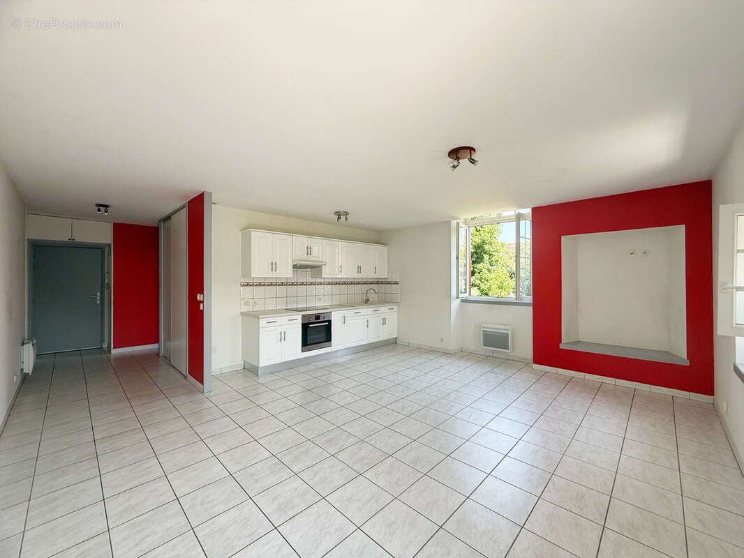 Appartement T3 avec balcon et place de parking - photo 4