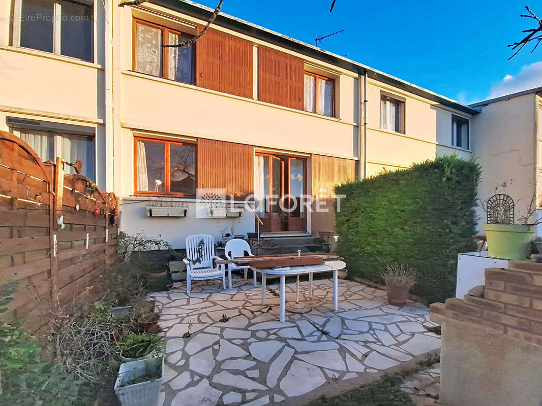 Maison à MARCOUSSIS