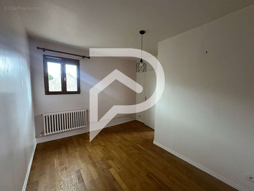 Appartement à GARANCIERES